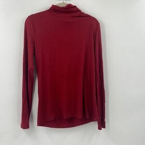 Lolë ribbed red turtleneck